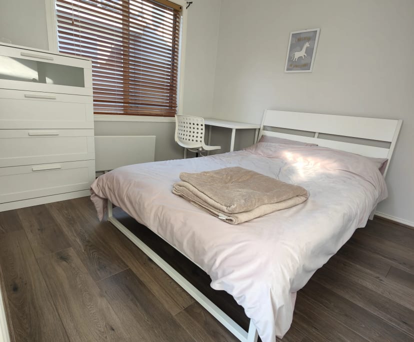 Furnished room in a share house