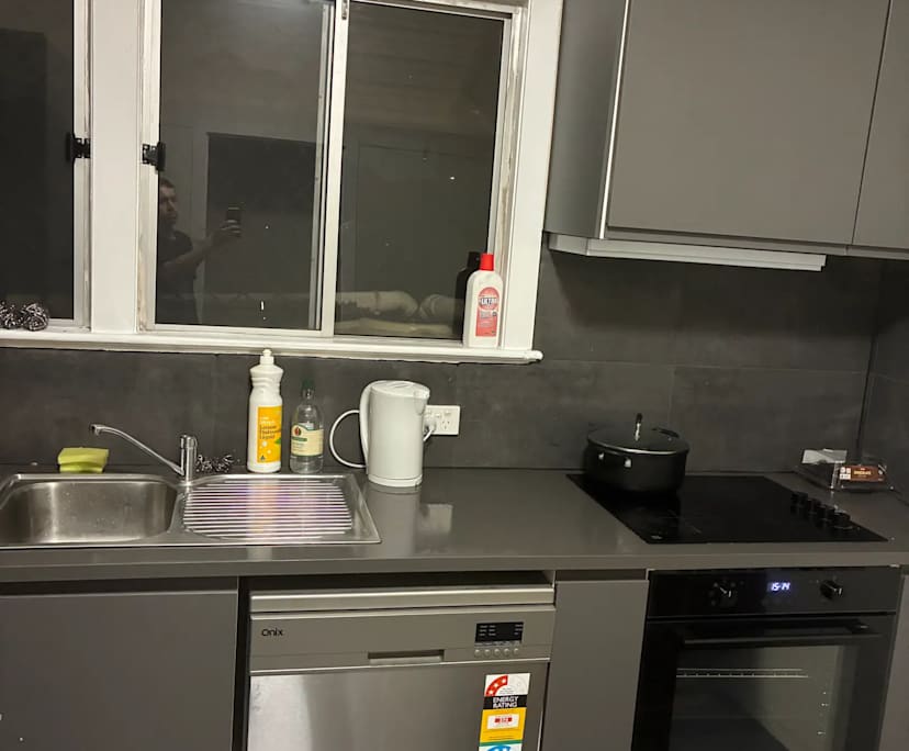Room in a share house