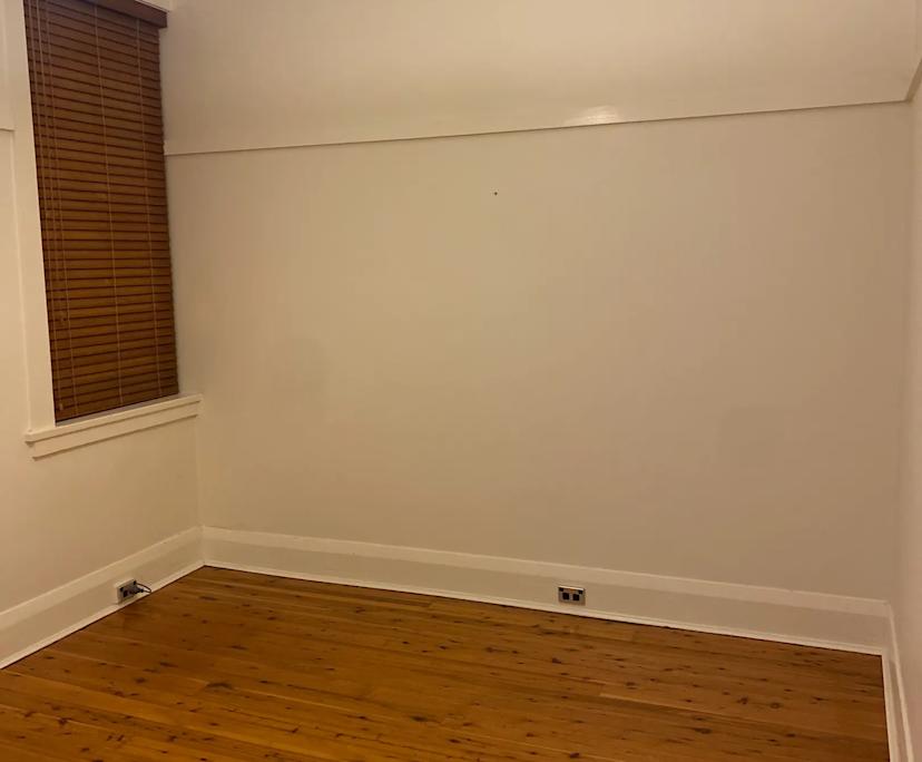 Unfurnished room in a flatshare