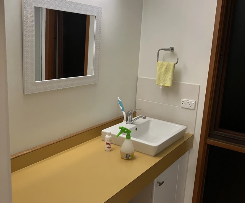 $350, Homestay, 4 bathrooms, Kaleen ACT 2617