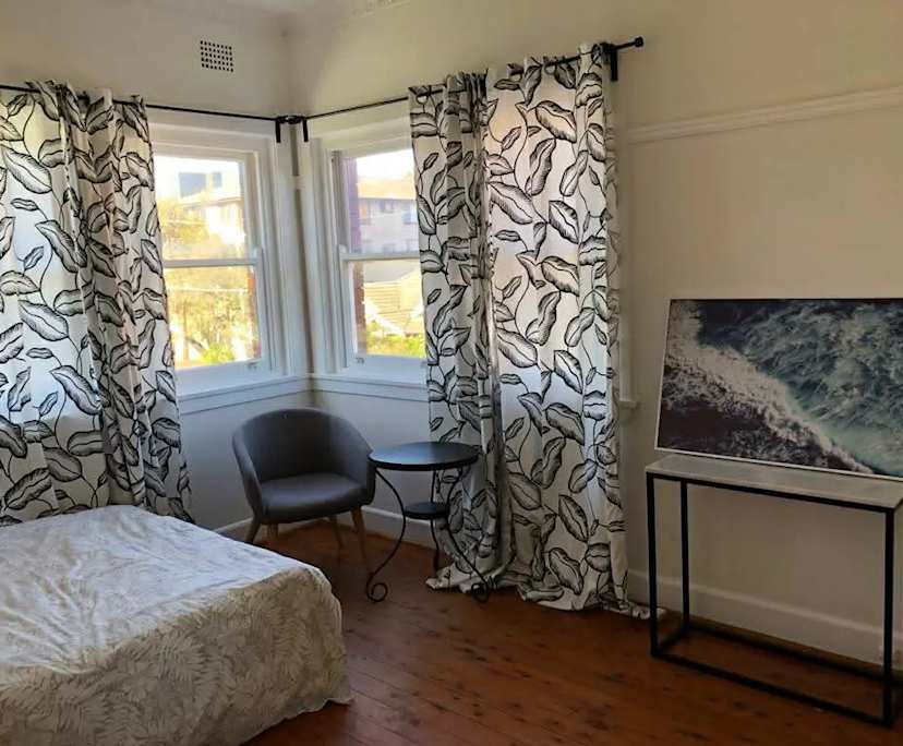 Furnished room in a share house