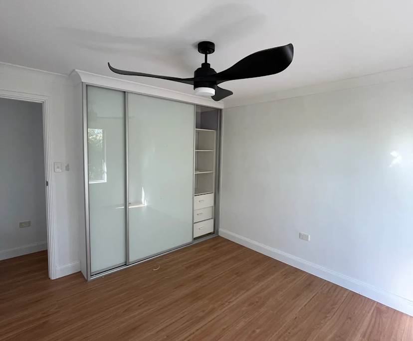 Room in a share house