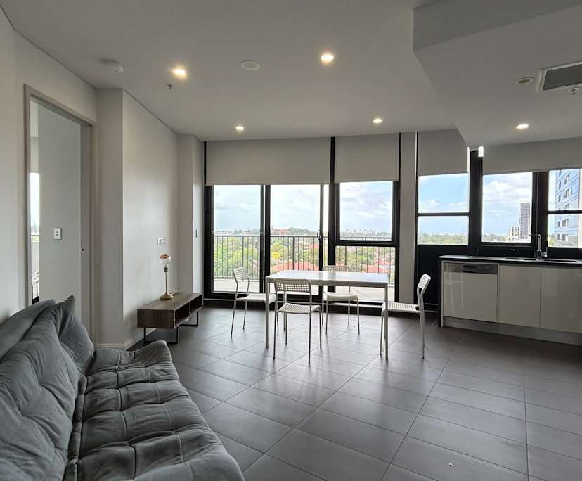 Furnished room with ensuite in a flatshare