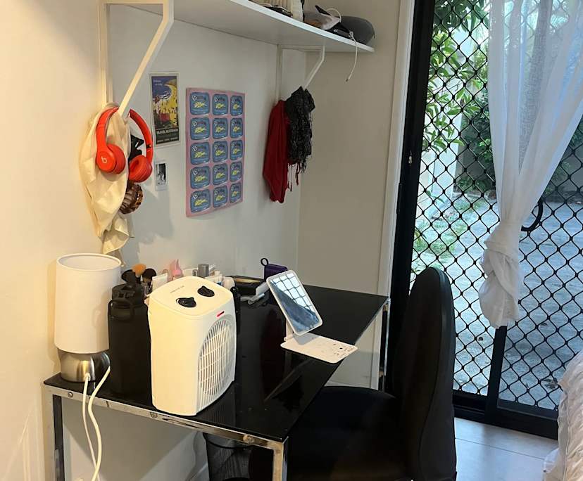 $350, Share-house, 5 bathrooms, Burleigh Waters QLD 4220