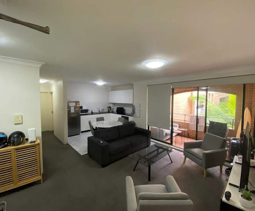 Furnished room in a flatshare