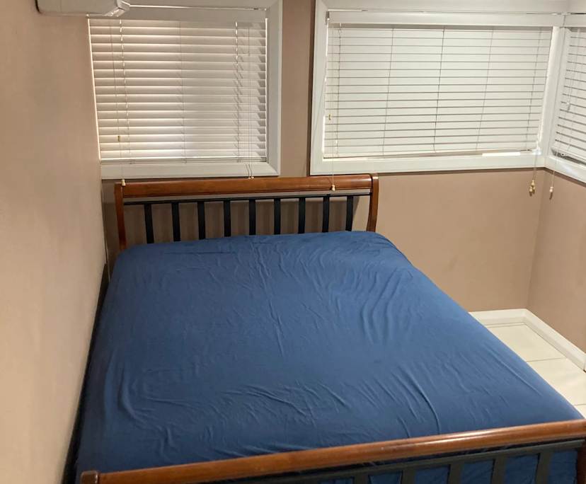 $400, Share-house, 3 bathrooms, Westcourt QLD 4870