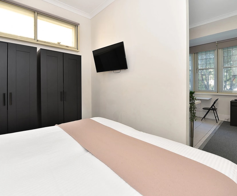 $590, 1-bed, 1 bathroom, Brunswick VIC 3056