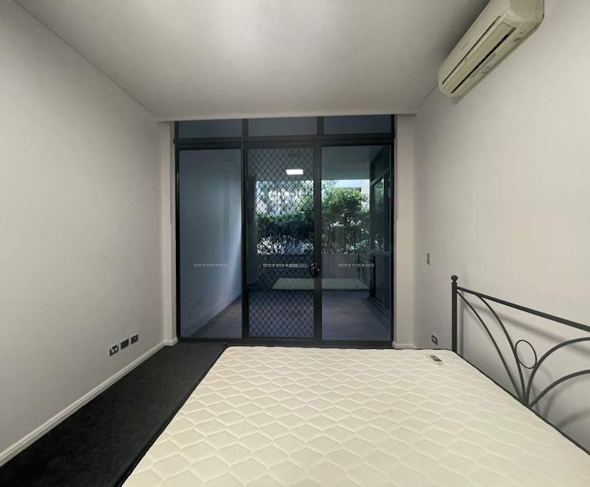 $1,285, Whole-property, 2 bathrooms, Waterloo NSW 2017