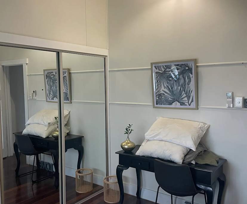 $350, Share-house, 4 bathrooms, Bungalow QLD 4870