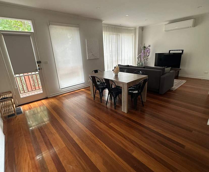 $300, Share-house, 4 bathrooms, Camberwell VIC 3124