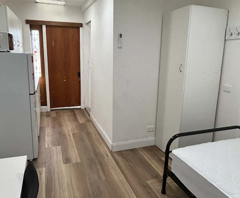 $390, Granny-flat, 1 bathroom, Oakleigh VIC 3166