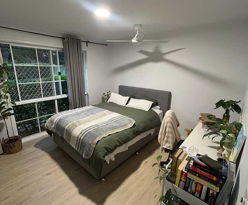 Room in a share house