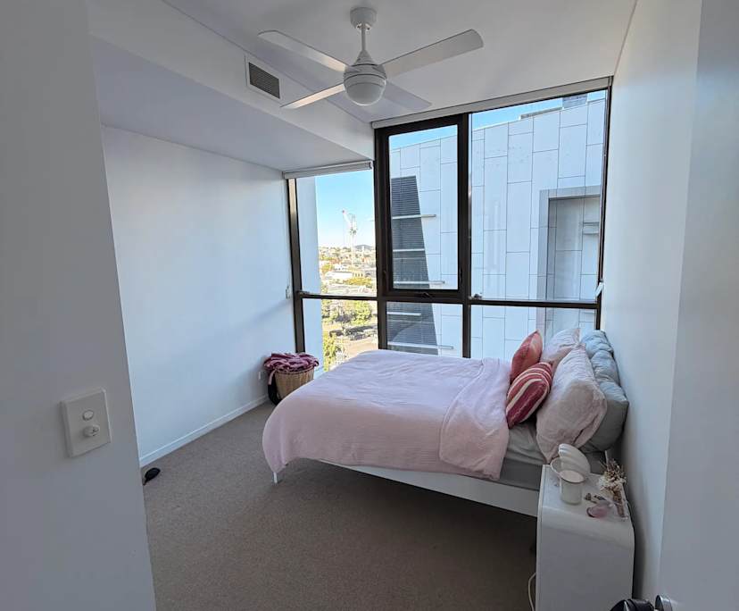 Unfurnished room in a flatshare