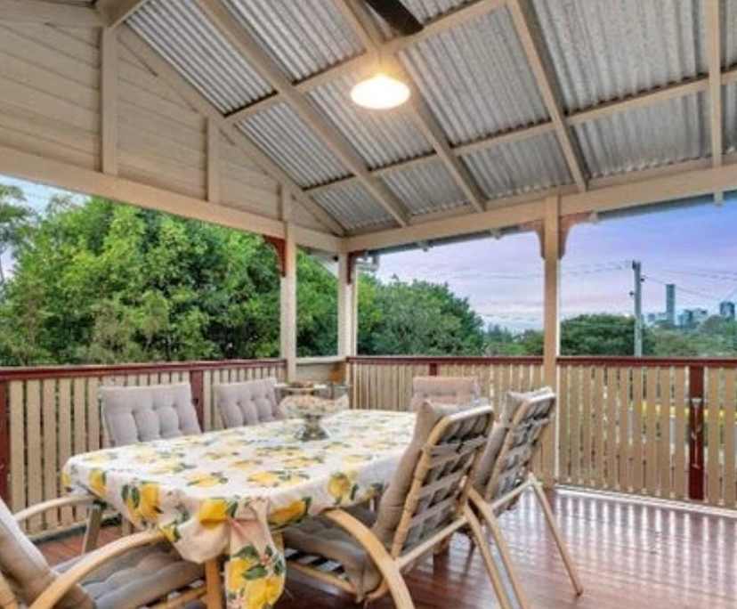Room in a share house