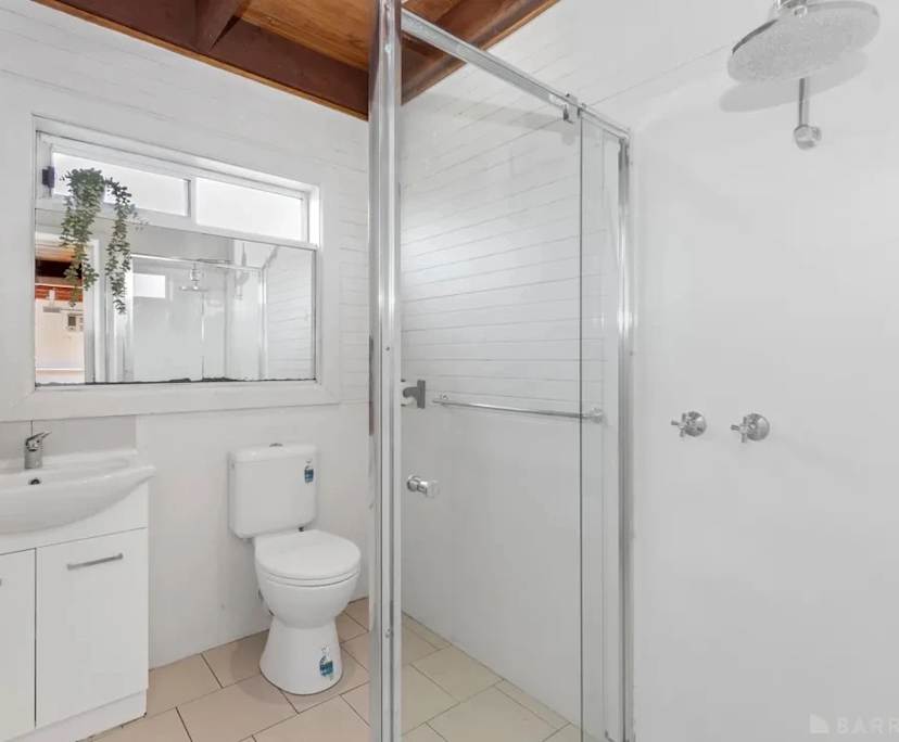 Room in a share house