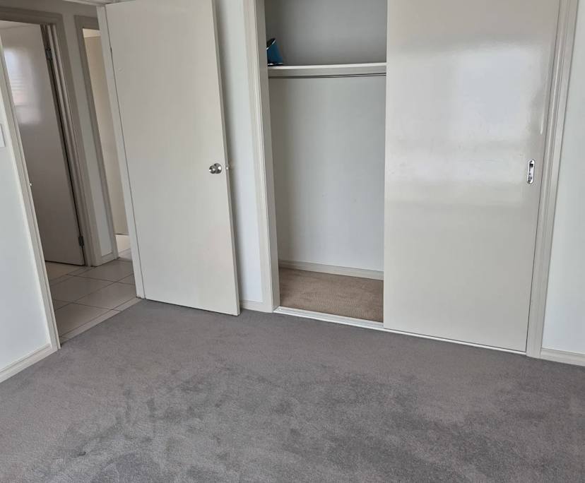 Unfurnished room with own bathroom