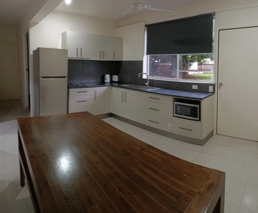 Room for Rent in Mooroobool, Cairns 200, Furnishe...
