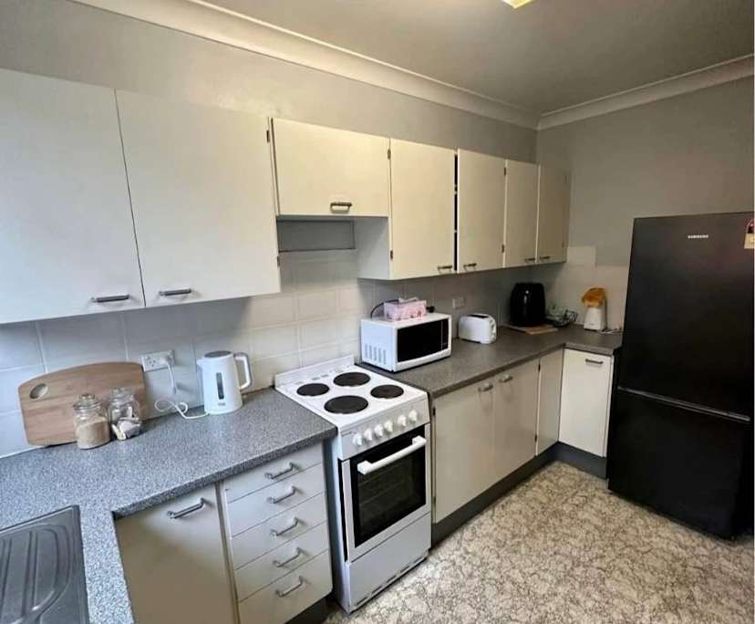 Furnished room in a flatshare