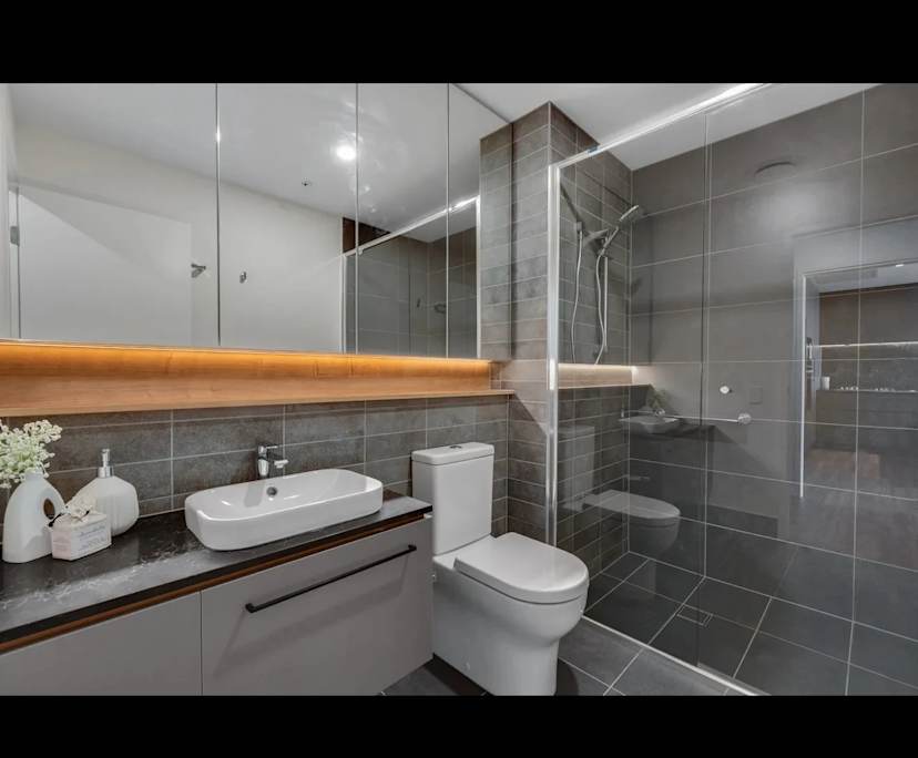 $500, Flatshare, 2 bathrooms, Woolloongabba QLD 4102