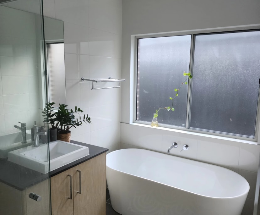 Room for Rent in Calderwood, Wollongong 250, Unfu...