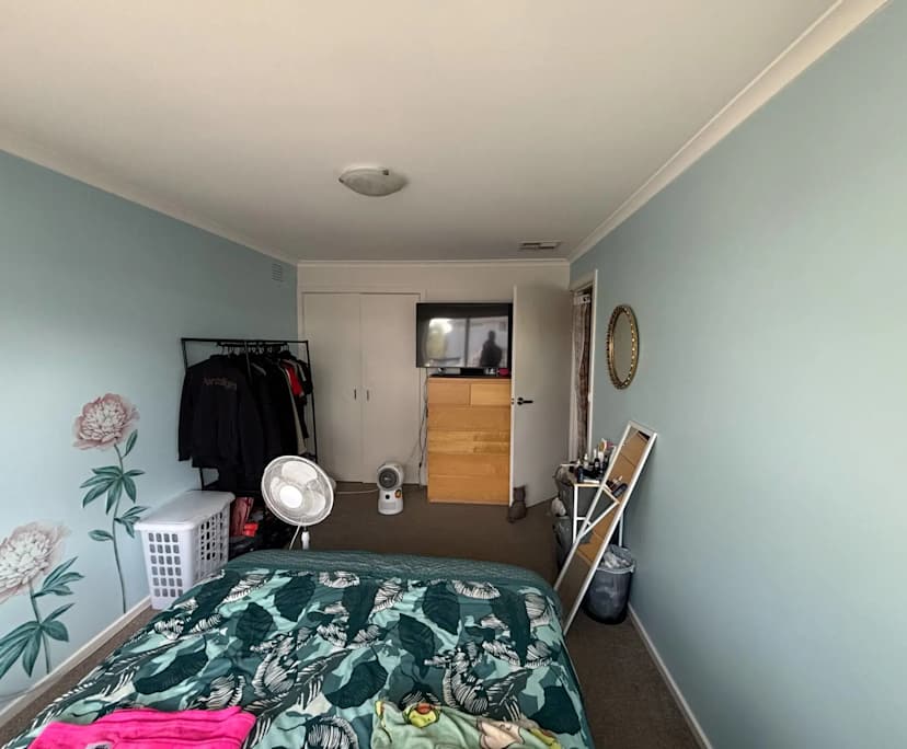 Unfurnished room in a share house