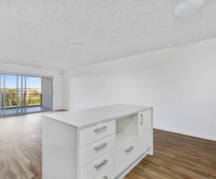 Unfurnished room with own bathroom