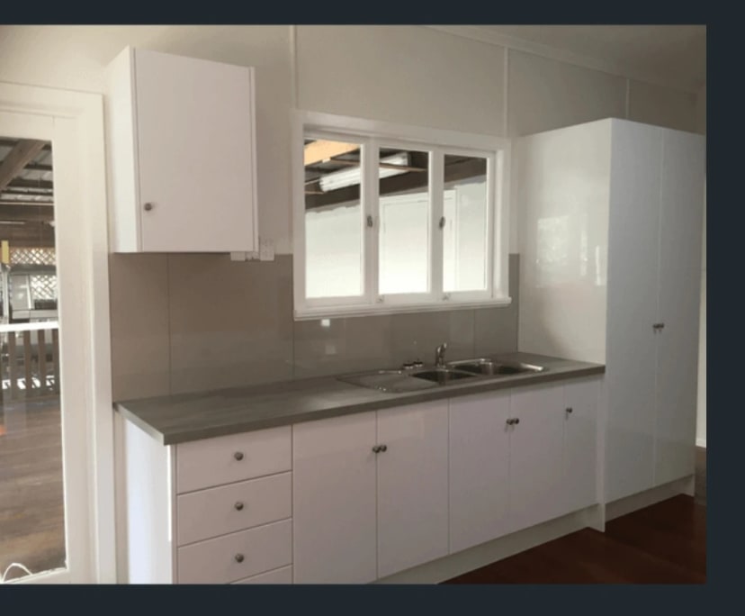 Room in a share house
