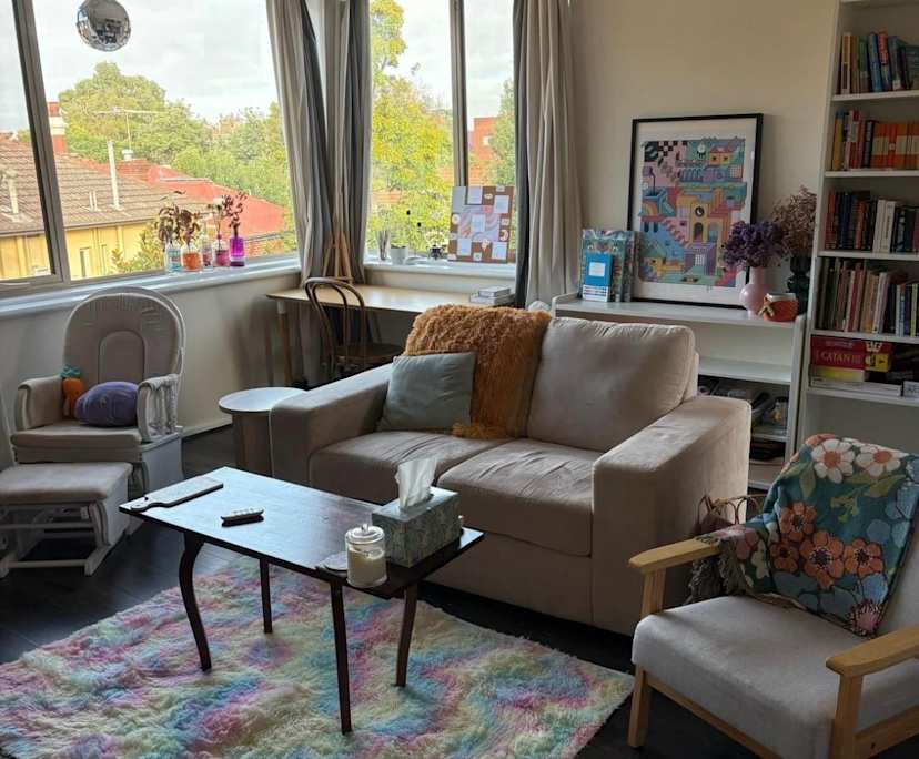 Furnished room in a flatshare