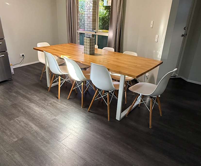 Room in a share house