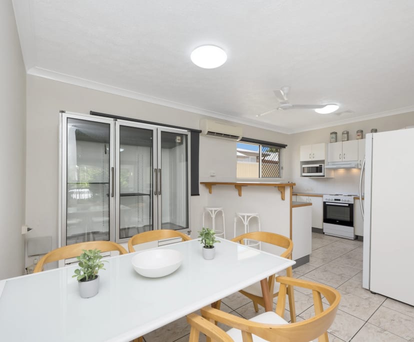 Room for Rent in Aitkenvale, Townsville 240, Furn...