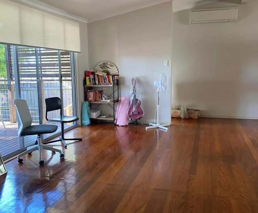 Unfurnished room in a share house