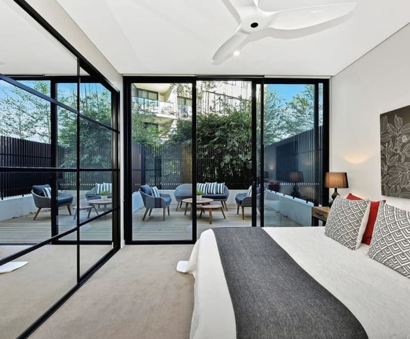Unfurnished room with own bathroom