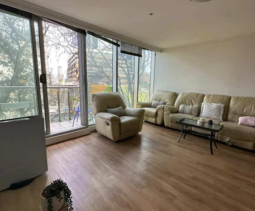 Furnished room in a flatshare