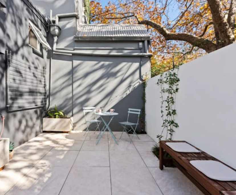 Room in a share house