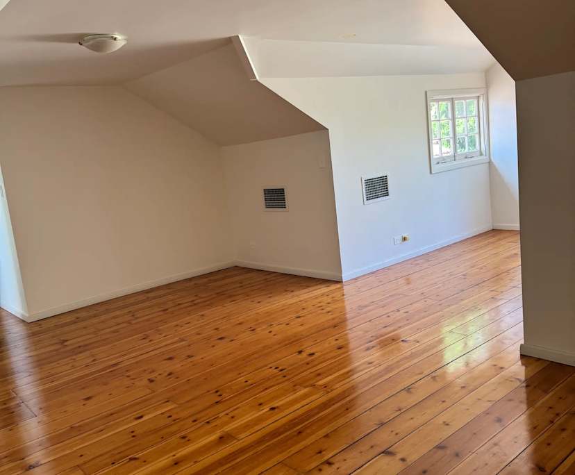 Room with ensuite in a share house