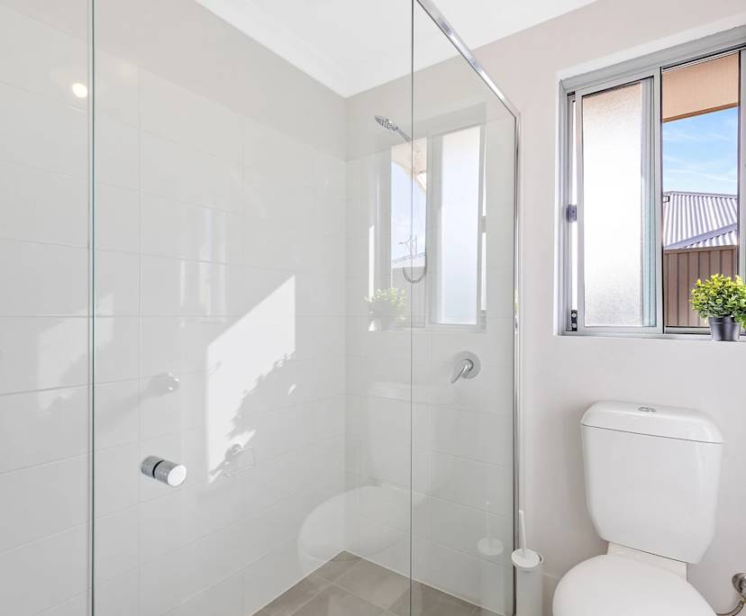 $350, Share-house, 5 bathrooms, Lakelands WA 6180