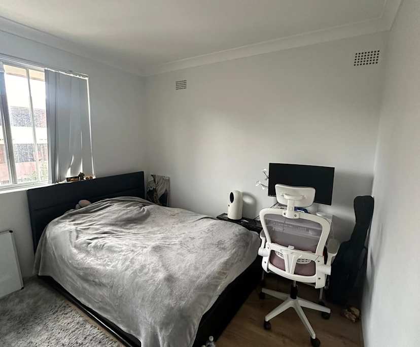 Furnished room in a share house