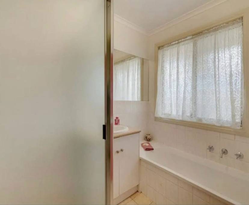 Unfurnished room in a share house
