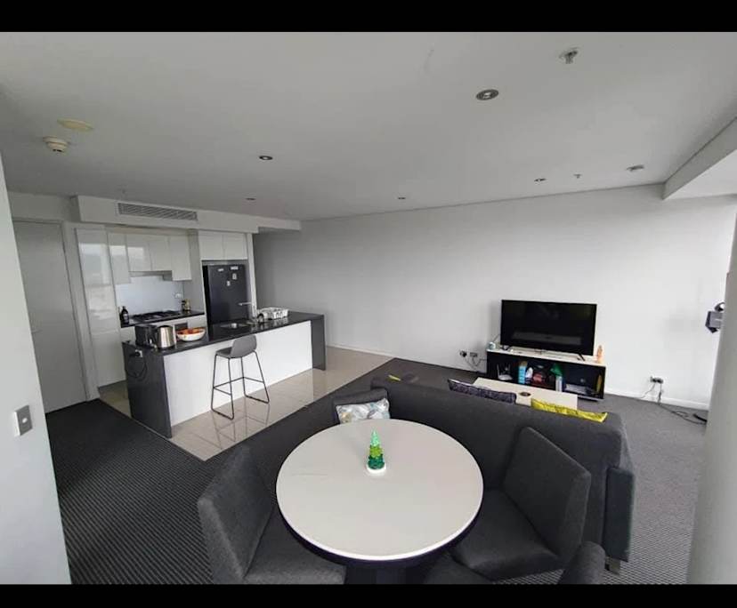 Furnished room with ensuite in a flatshare