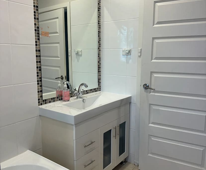 $350, Share-house, 4 bathrooms, Karabar NSW 2620