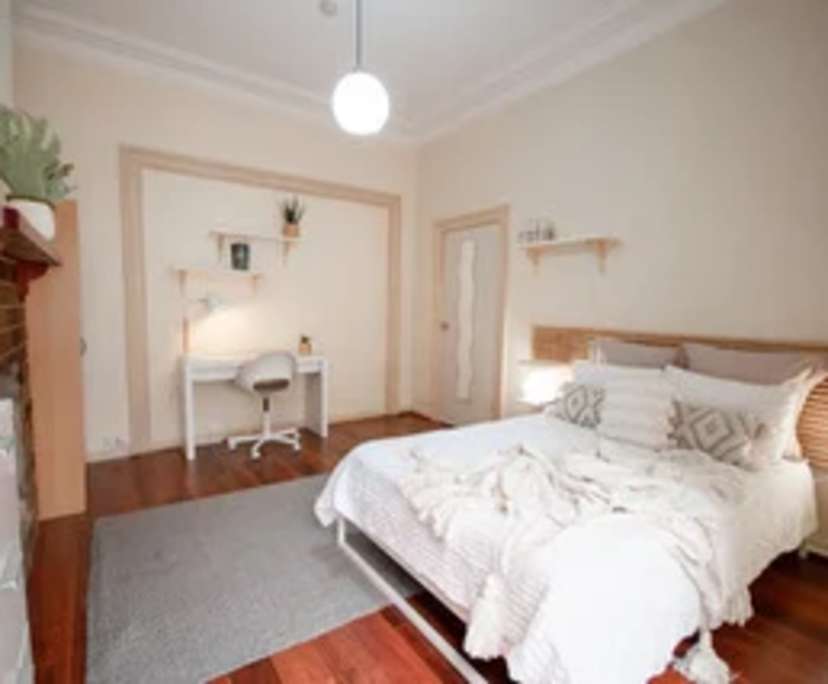 Furnished room in a share house