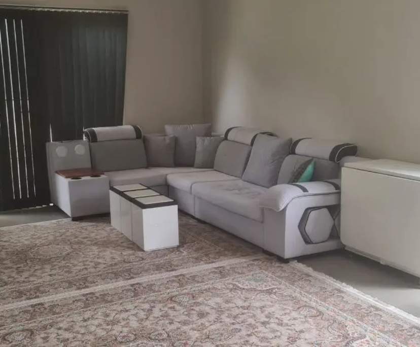 Room in a share house