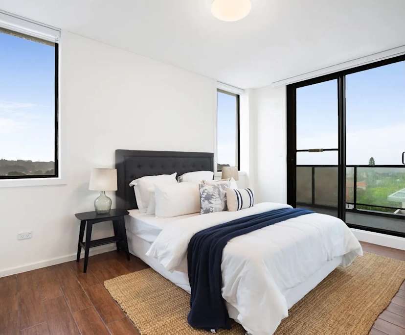Furnished room with ensuite in a flatshare