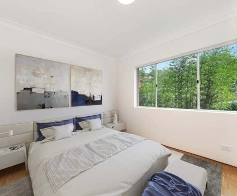 Unfurnished room in a flatshare