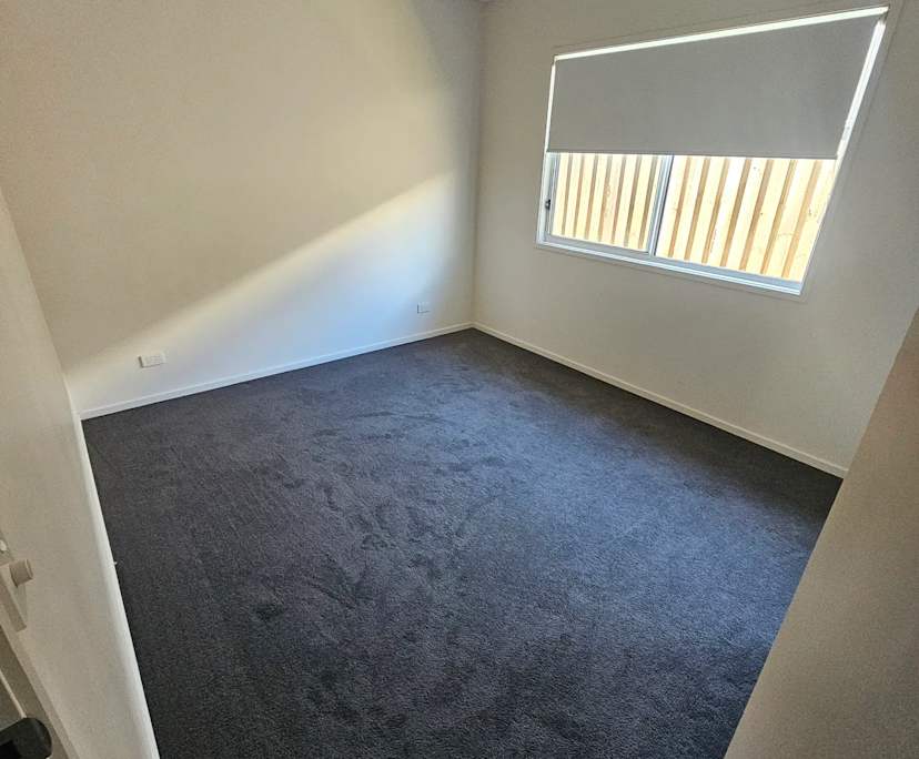 Unfurnished room with own bathroom