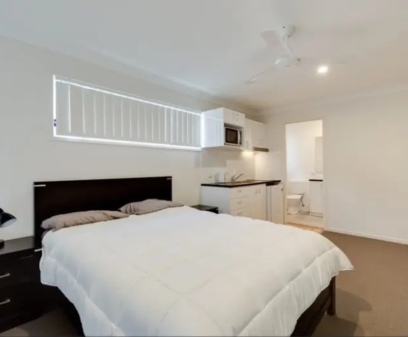 $420, Studio, 1 bathroom, Rocklea QLD 4106