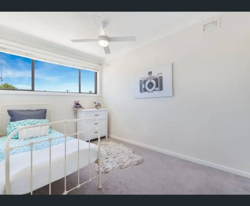 Unfurnished room in a flatshare