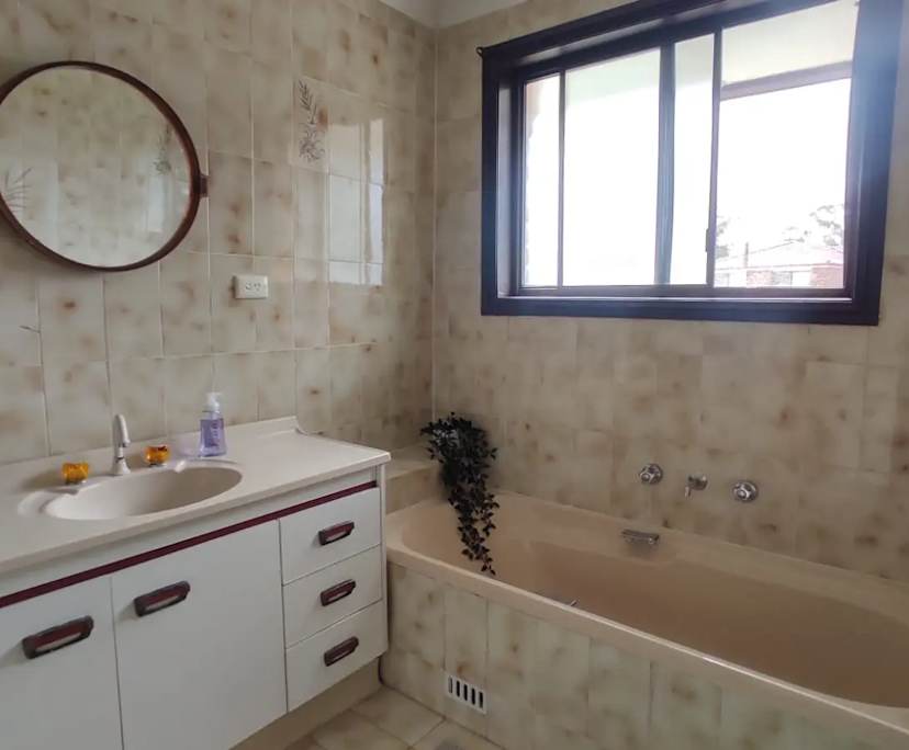 $240, Share-house, 6 bathrooms, Box Hill NSW 2765