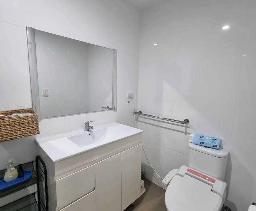 $275-320, Flatshare, 2 rooms, Wollongong NSW 2500, Wollongong NSW 2500