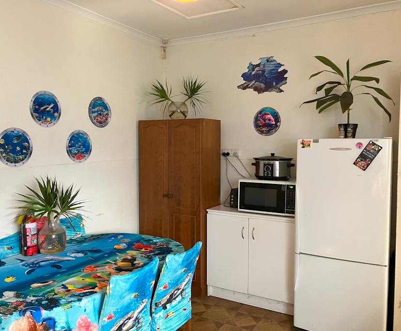 Furnished room in a share house